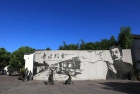 鲁迅吸烟不违法，绍兴抽烟墙画违反广告法