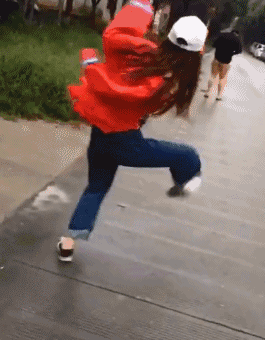 28d6ad87d9be4bc28a5d7407c70a7dfe.gif
