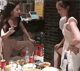 29e132c9605e4bf486fb59c421d087d8.gif