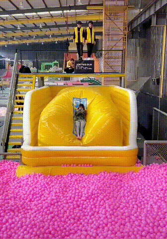 6a69f4260d154a438d9af98be7fab1e3.gif