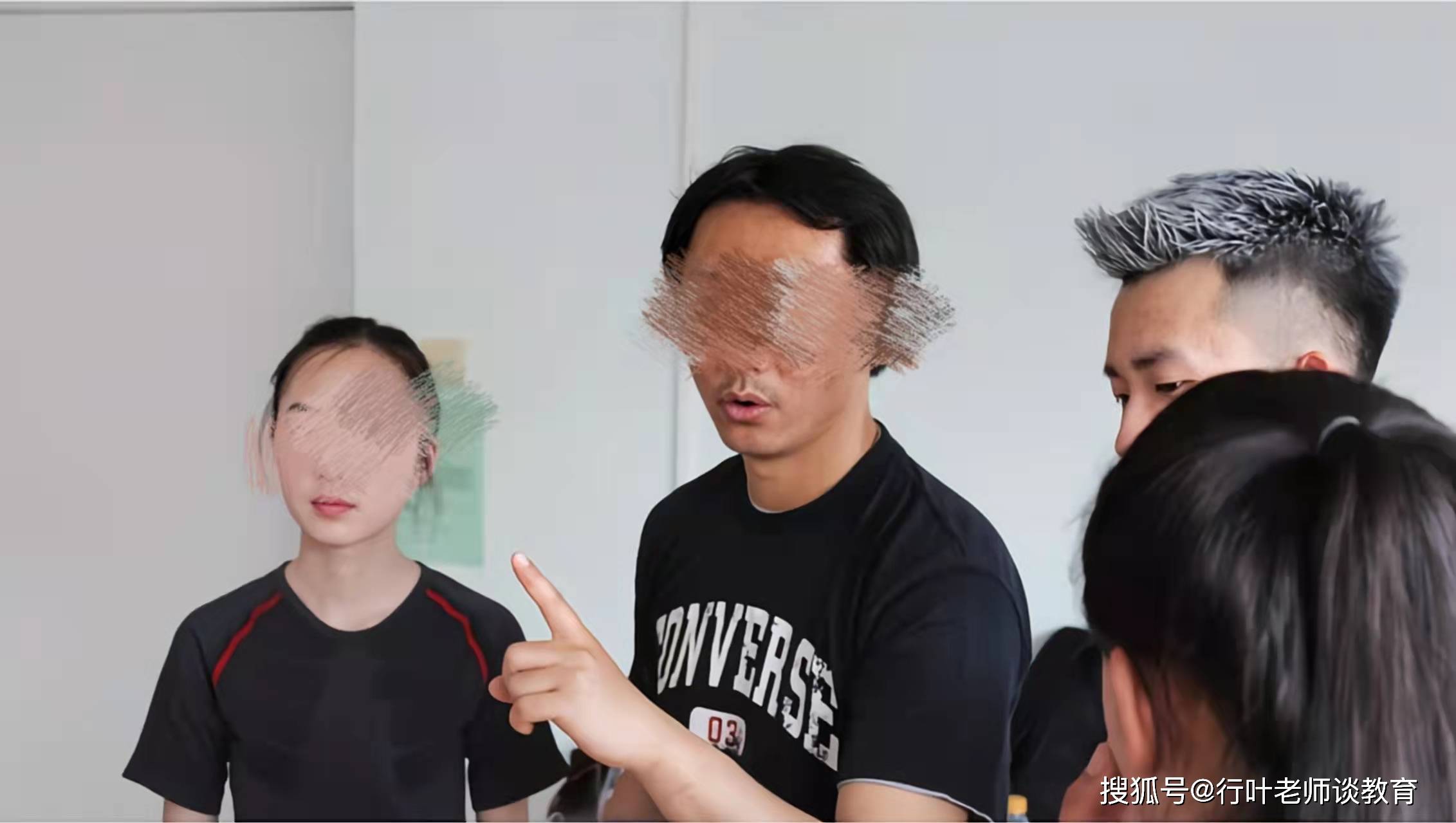 5ba0c2bad9f0419fbcccbeb6531bba98.jpeg